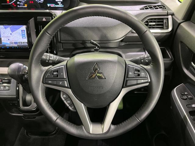 デリカＤ：２ ハイブリッドＭＺ　全方位カメラパッケージ　４ＷＤ　禁煙車　衝突軽減　全周囲カメラ　ナビ　両側電動ドア　クリアランスソナー　シートヒーター　レーダークルーズ　ＬＥＤヘッド　ドライブレコーダー　ＥＴＣ　シートバックテーブル　Ｂｌｕｅｔｏｏｔｈ（12枚目）