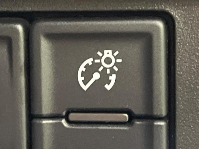 デリカＤ：２ ハイブリッドＭＺ　全方位カメラパッケージ　４ＷＤ　禁煙車　衝突軽減　全周囲カメラ　ナビ　両側電動ドア　クリアランスソナー　シートヒーター　レーダークルーズ　ＬＥＤヘッド　ドライブレコーダー　ＥＴＣ　シートバックテーブル　Ｂｌｕｅｔｏｏｔｈ（32枚目）