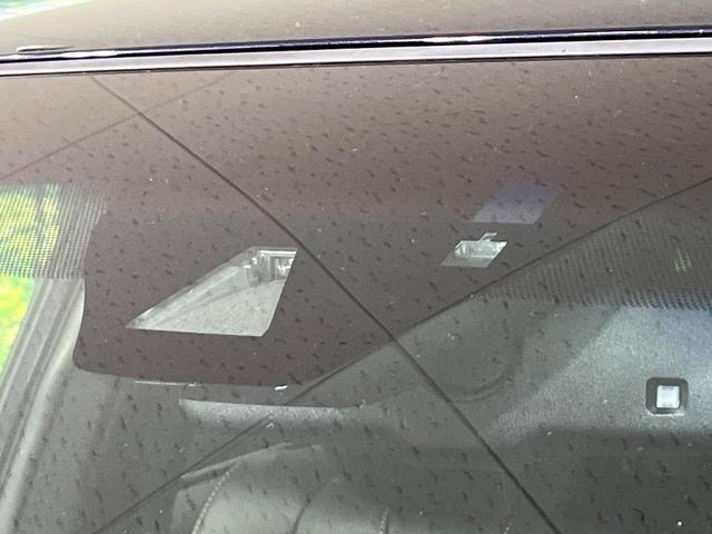 ハリアー プレミアム 4WD 禁煙車 後席モニター 9型ナビ 衝突軽減 パワーバックドア バックカメラ アクセサリーコンセント ETC Bluetooth パワーシート クルコン LEDヘッドライト LEDフォグ(4枚目)