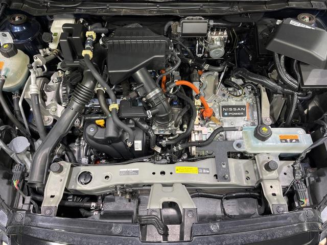 キックス オーテック 4WD 禁煙車 全周囲カメラ 純正9型ナビ プロパイロット デジタルルームミラー 衝突軽減 シートヒーター ステアリングヒーター ドラレコ Bluetooth ETC ハーフレザーシート(19枚目)