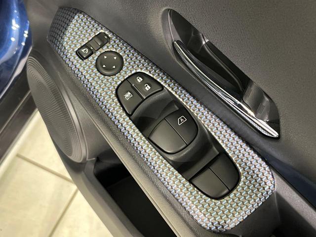 キックス オーテック 4WD 禁煙車 全周囲カメラ 純正9型ナビ プロパイロット デジタルルームミラー 衝突軽減 シートヒーター ステアリングヒーター ドラレコ Bluetooth ETC ハーフレザーシート(52枚目)