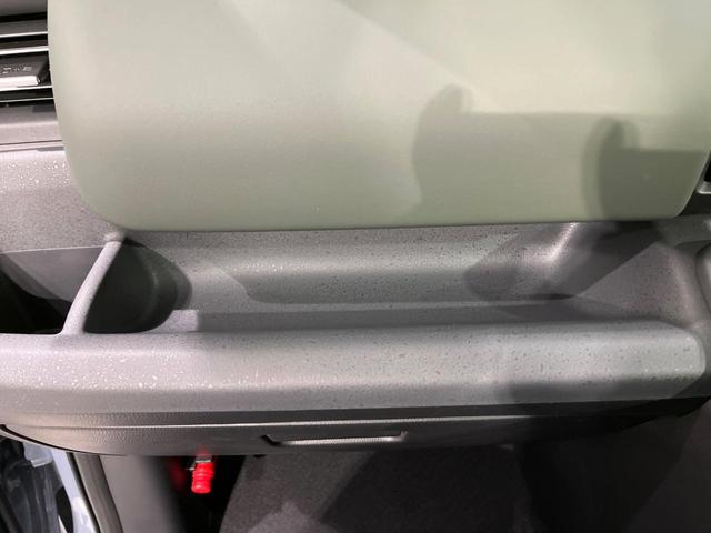 フリード ｅ：ＨＥＶクロスター　登録済未使用車　４ＷＤ　両側電動ドア　衝突軽減　アダプティブクルーズ　ブラインドスポットモニター　前席シートヒーター　クリアランスソナー　ＬＥＤヘッドライト　ＬＥＤフォグ　オートライト　オートエアコン（25枚目）