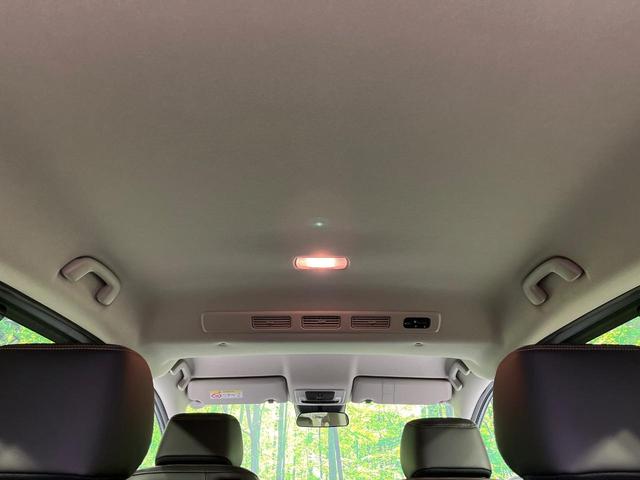 フリード ｅ：ＨＥＶクロスター　登録済未使用車　４ＷＤ　両側電動ドア　衝突軽減　アダプティブクルーズ　ブラインドスポットモニター　前席シートヒーター　クリアランスソナー　ＬＥＤヘッドライト　ＬＥＤフォグ　オートライト　オートエアコン（29枚目）