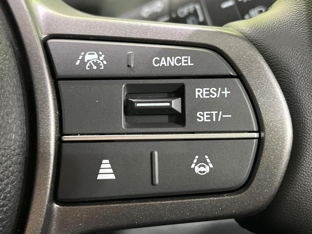 フリード ｅ：ＨＥＶクロスター　登録済未使用車　４ＷＤ　両側電動ドア　衝突軽減　アダプティブクルーズ　ブラインドスポットモニター　前席シートヒーター　クリアランスソナー　ＬＥＤヘッドライト　ＬＥＤフォグ　オートライト　オートエアコン（47枚目）