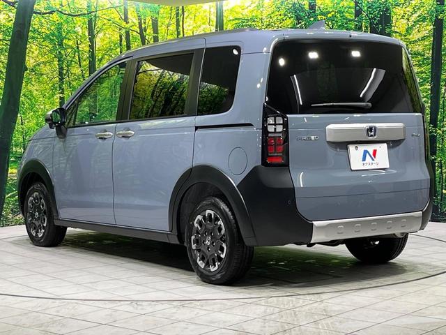 フリード ｅ：ＨＥＶクロスター　登録済未使用車　４ＷＤ　両側電動ドア　衝突軽減　アダプティブクルーズ　ブラインドスポットモニター　前席シートヒーター　クリアランスソナー　ＬＥＤヘッドライト　ＬＥＤフォグ　オートライト　オートエアコン（59枚目）