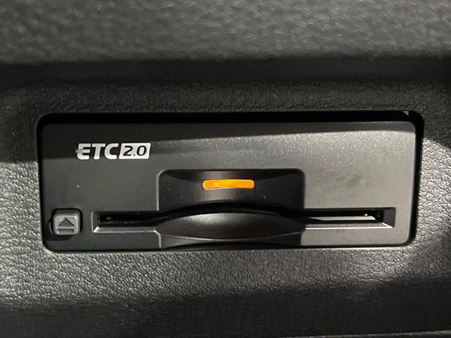 エクストレイル オーテック e-4ORCE 禁煙車 衝突軽減 プロパイロット 純正12.3型ナビ 全周囲カメラ ETC2.0 ドラレコ パワーバックドア 黒革シート 前席パワーシート 全席シートヒーター ルーフレール 純正20インチアルミ(7枚目)