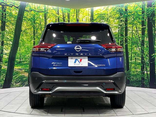 エクストレイル オーテック e-4ORCE 禁煙車 衝突軽減 プロパイロット 純正12.3型ナビ 全周囲カメラ ETC2.0 ドラレコ パワーバックドア 黒革シート 前席パワーシート 全席シートヒーター ルーフレール 純正20インチアルミ(16枚目)