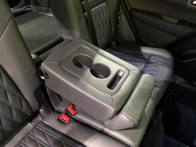 エクストレイル オーテック e-4ORCE 禁煙車 衝突軽減 プロパイロット 純正12.3型ナビ 全周囲カメラ ETC2.0 ドラレコ パワーバックドア 黒革シート 前席パワーシート 全席シートヒーター ルーフレール 純正20インチアルミ(45枚目)