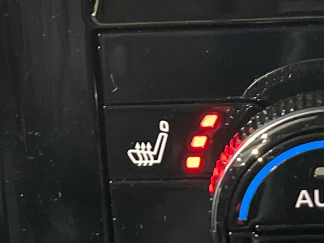 エクストレイル オーテック e-4ORCE 禁煙車 衝突軽減 プロパイロット 純正12.3型ナビ 全周囲カメラ ETC2.0 ドラレコ パワーバックドア 黒革シート 前席パワーシート 全席シートヒーター ルーフレール 純正20インチアルミ(70枚目)