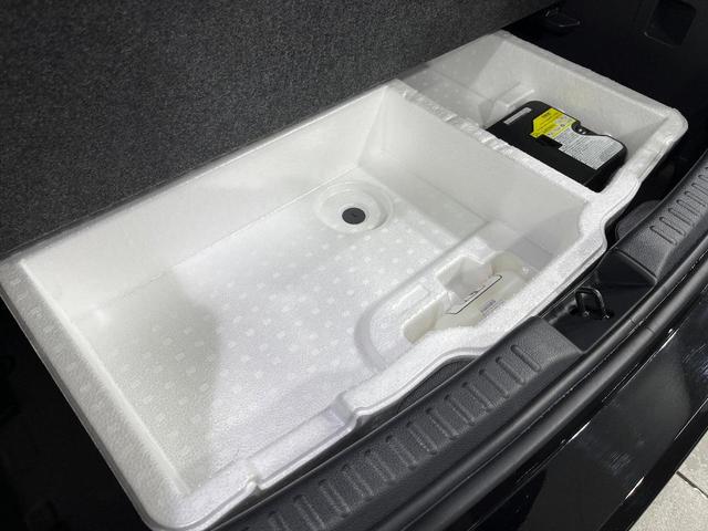 ヤリス X 4WD 禁煙車 衝突軽減 寒冷地仕様 ナビ バックカメラ ETC Bluetooth レーダークルーズ クリアランスソナー オートハイビーム オートライト アイドリングストップ スマートキー(36枚目)