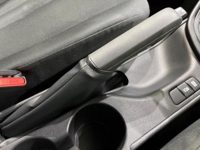 ヤリス X 4WD 禁煙車 衝突軽減 寒冷地仕様 ナビ バックカメラ ETC Bluetooth レーダークルーズ クリアランスソナー オートハイビーム オートライト アイドリングストップ スマートキー(63枚目)