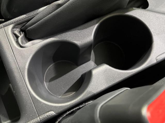 ヤリス X 4WD 禁煙車 衝突軽減 寒冷地仕様 ナビ バックカメラ ETC Bluetooth レーダークルーズ クリアランスソナー オートハイビーム オートライト アイドリングストップ スマートキー(64枚目)