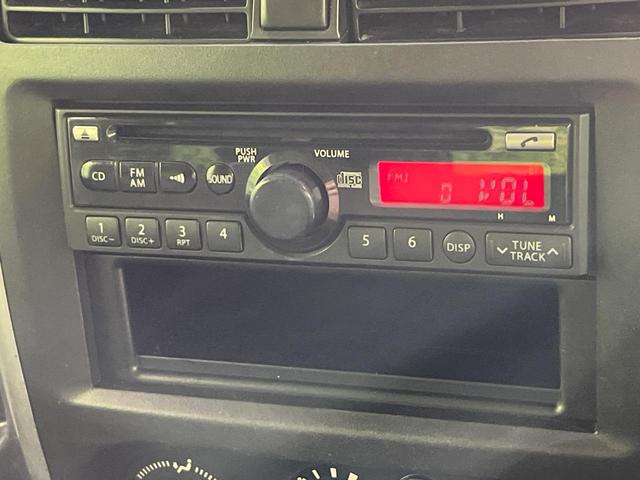 ジムニー ＸＣ　４ＷＤ　禁煙車　キーレス　ルーフレール　ＣＤオーディオ　ＡＢＳ　エアコン　電動格納ミラー　純正１６インチアルミホイール　衝突安全ボディ　盗難防止システム　パワーウィンドウ　プライバシーガラス（4枚目）