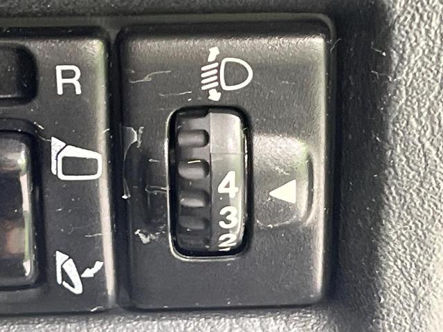 ジムニー ＸＣ　４ＷＤ　禁煙車　キーレス　ルーフレール　ＣＤオーディオ　ＡＢＳ　エアコン　電動格納ミラー　純正１６インチアルミホイール　衝突安全ボディ　盗難防止システム　パワーウィンドウ　プライバシーガラス（40枚目）