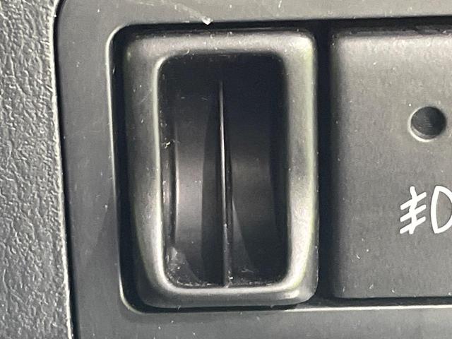 ジムニー ＸＣ　４ＷＤ　禁煙車　キーレス　ルーフレール　ＣＤオーディオ　ＡＢＳ　エアコン　電動格納ミラー　純正１６インチアルミホイール　衝突安全ボディ　盗難防止システム　パワーウィンドウ　プライバシーガラス（46枚目）