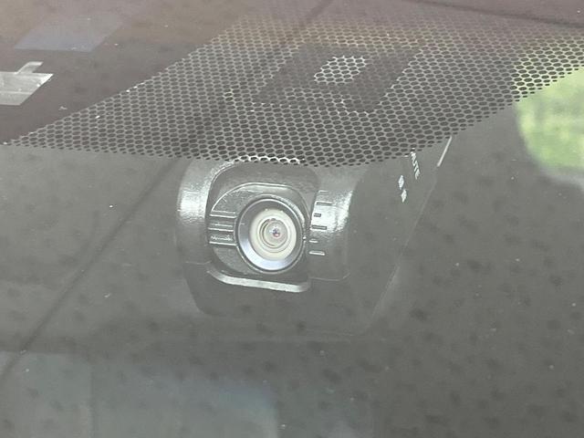 ハリアー プレミアム 4WD 禁煙車 純正9型ナビ バックカメラ ETC ドラレコ パワーシート パワーバックドア ウッドコンビステアリング LEDヘッド クルーズコントロール オートハイビーム 左右独立オートエアコン(5枚目)