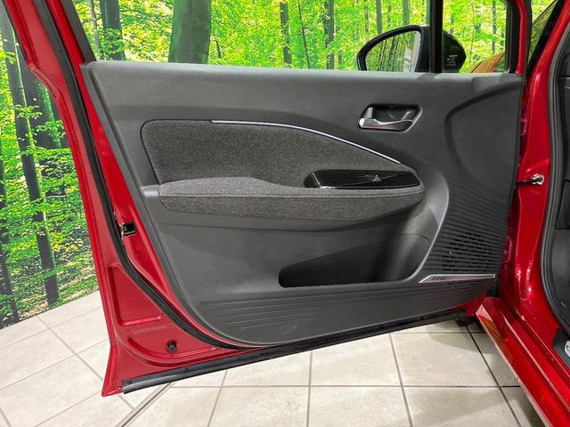 オーラ G FOUR レザーエディション 4WD 禁煙車 純正9型ナビ 全周囲カメラ 衝突軽減 プロパイロット BOSEサウンドシステム ブラインドスポットモニター デジタルインナーミラー Bluetooth ETC ドラレコ シートヒーター(43枚目)