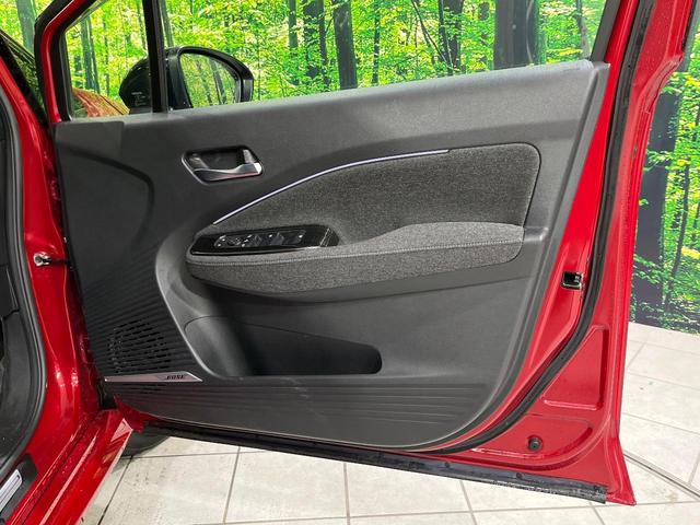 オーラ G FOUR レザーエディション 4WD 禁煙車 純正9型ナビ 全周囲カメラ 衝突軽減 プロパイロット BOSEサウンドシステム ブラインドスポットモニター デジタルインナーミラー Bluetooth ETC ドラレコ シートヒーター(48枚目)