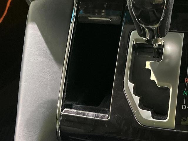 ヴェルファイア ２．５Ｚ　Ｇエディション　４ＷＤ　禁煙車　後席モニター　純正１０型ナビ　バックカメラ　ＡＣ１００Ｖ　両側電動ドア　ＥＴＣ　パワーシート　コーナーセンサー　レーダークルーズ　ドラレコ　デジタルルームミラー　ステアリングヒーター（65枚目）