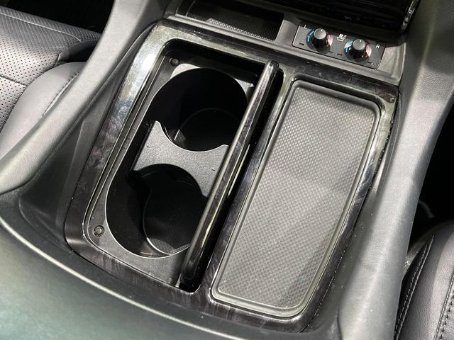 ヴェルファイア ２．５Ｚ　Ｇエディション　４ＷＤ　禁煙車　後席モニター　純正１０型ナビ　バックカメラ　ＡＣ１００Ｖ　両側電動ドア　ＥＴＣ　パワーシート　コーナーセンサー　レーダークルーズ　ドラレコ　デジタルルームミラー　ステアリングヒーター（66枚目）