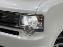 カスタム　Ｘ　ＶＳ　４ＷＤ　禁煙車　純正ナビ　ＥＴＣ　Ｂｌｕｅｔｏｏｔｈ　フルセグ　ＨＩＤヘッド　フォグライト　革巻きステアリング　スマートキー　電動格納ミラー　ヒーター付ドアミラー　照明付バニティミラー（13枚目）