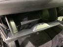 ハイブリッド　禁煙車　ナビ　バックカメラ　ＥＴＣ　スマートキー　オートエアコン　電動格納ミラー　シートリフター　ＣＤ　ドアバイザー（32枚目）