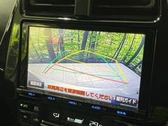 【バックカメラ】駐車時に後方がリアルタイム映像で確認できます。大型商業施設や立体駐車場での駐車時や、夜間のバック時に大活躍！運転スキルに関わらず、今や必須となった装備のひとつです！ 6