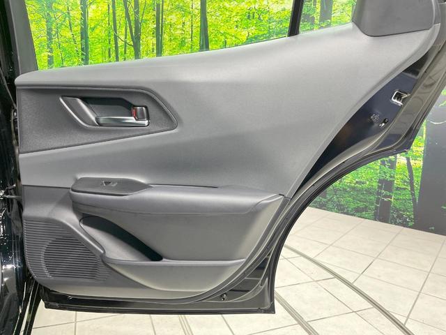 プリウス Ｚ　４ＷＤ　寒冷地仕様　純正１２．３型ディスプレイオーディオ　ＡＣ１００Ｖ電源　セーフティセンス　レーダークルーズ　パワーバックドア　合皮シート　コーナーセンサー　スマートキー　ＬＥＤヘッド　ＥＴＣ（33枚目）