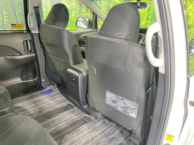 エスティマハイブリッド アエラス　４ＷＤ　寒冷地仕様　両側電動スライド　８インチ純正ＨＤＤナビ　後席モニター　禁煙車　コーナーセンサー　スマートキー　ＨＩＤヘッド　リアオートエアコン　ＥＴＣ　オートライト　純正１７インチＡＷ（59枚目）