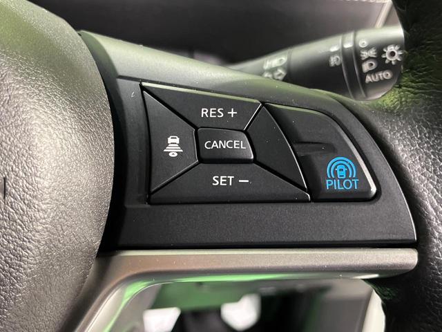 セレナ ハイウェイスター　４ＷＤ　電動スライドドア　純正ＳＤナビ　後席モニター　全周囲カメラ　エマージェンシーブレーキ　プロパイロット　禁煙車　コーナーセンサー　スマートキー　ＬＥＤヘッド　ビルトインＥＴＣ　車線逸脱警報（41枚目）