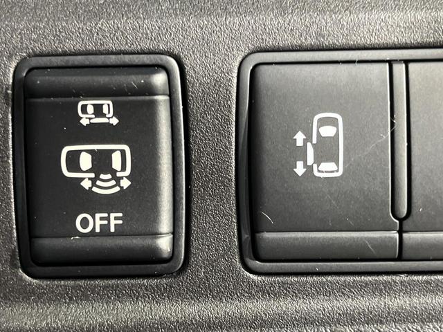 セレナ ハイウェイスター　４ＷＤ　電動スライドドア　純正ＳＤナビ　後席モニター　全周囲カメラ　エマージェンシーブレーキ　プロパイロット　禁煙車　コーナーセンサー　スマートキー　ＬＥＤヘッド　ビルトインＥＴＣ　車線逸脱警報（45枚目）