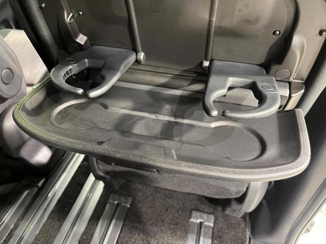 セレナ ハイウェイスター　４ＷＤ　電動スライドドア　純正ＳＤナビ　後席モニター　全周囲カメラ　エマージェンシーブレーキ　プロパイロット　禁煙車　コーナーセンサー　スマートキー　ＬＥＤヘッド　ビルトインＥＴＣ　車線逸脱警報（66枚目）