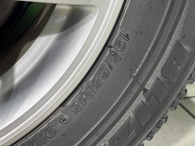 セレナ ハイウェイスター　４ＷＤ　電動スライドドア　純正ＳＤナビ　後席モニター　全周囲カメラ　エマージェンシーブレーキ　プロパイロット　禁煙車　コーナーセンサー　スマートキー　ＬＥＤヘッド　ビルトインＥＴＣ　車線逸脱警報（72枚目）