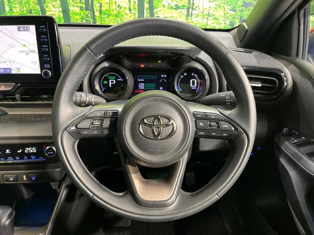 ヤリス ハイブリッドＺ　４ＷＤ　純正８型ディスプレイオーディオ　全周囲カメラ　寒冷地仕様　セーフティセンス　レーダークルーズ　禁煙車　シートヒーター　ドラレコ　コーナーセンサー　スマートキー　ＬＥＤヘッド　ＥＴＣ２．０（11枚目）