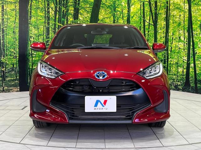ヤリス ハイブリッドＺ　４ＷＤ　純正８型ディスプレイオーディオ　全周囲カメラ　寒冷地仕様　セーフティセンス　レーダークルーズ　禁煙車　シートヒーター　ドラレコ　コーナーセンサー　スマートキー　ＬＥＤヘッド　ＥＴＣ２．０（14枚目）
