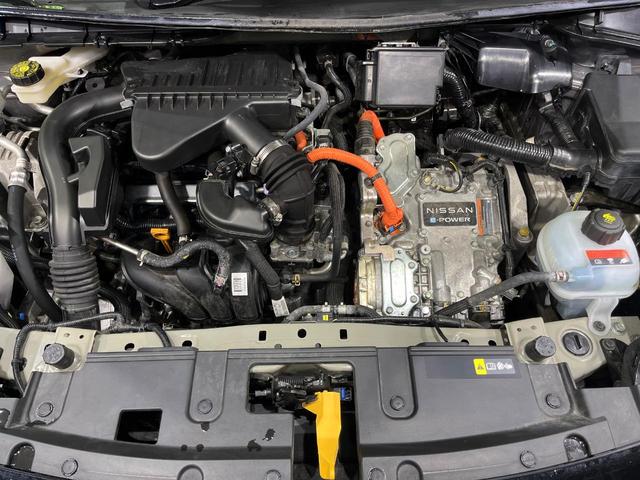 ノート X FOUR 4WD 全周囲カメラ インテリジェントエマージェンシーブレーキ 禁煙車 前席シートヒーター クリアランスソナー スマートキー LEDヘッド ステアリングヒーター ブラインドスポットモニター(18枚目)