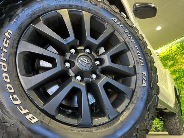 ランドクルーザープラド TX Lパッケージ マットブラックエディション 4WD 7人乗り ムーンルーフ 9型メモリーナビ バックカメラ 寒冷地仕様 セーフティセンス レーダークルーズ 禁煙車 シートベンチレーション パワーシート ドラレコ コーナーセンサー ETC2.0(14枚目)