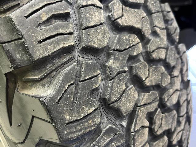 ランドクルーザープラド TX Lパッケージ マットブラックエディション 4WD 7人乗り ムーンルーフ 9型メモリーナビ バックカメラ 寒冷地仕様 セーフティセンス レーダークルーズ 禁煙車 シートベンチレーション パワーシート ドラレコ コーナーセンサー ETC2.0(73枚目)