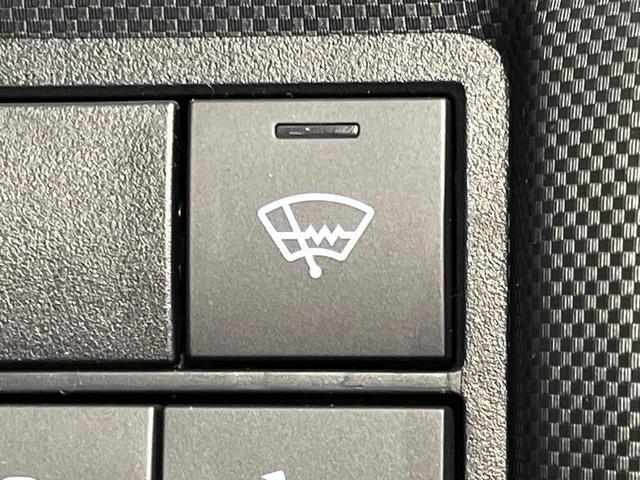 ライズ X 4WD 登録済未使用車 寒冷地仕様 スマートアシスト シートヒーター コーナーセンサー スマートキー LEDヘッド オートハイビーム 車線逸脱警報 誤発進抑制機能 先行車発進お知らせ機能(3枚目)