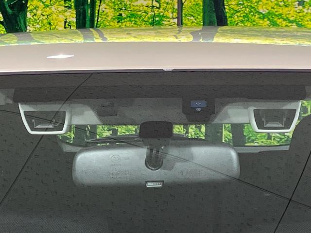 ＸＶ ２．０ｉ－Ｌ　アイサイト　４ＷＤ　ＳＤナビ　バックカメラ　アイサイトＶｅｒ２　レーダークルーズ　禁煙車　スマートキー　ＨＩＤヘッド　ＥＴＣ　車線逸脱警報　誤発進抑制機能　オートライト　デュアルオートエアコン　純正１７インチＡＷ（5枚目）