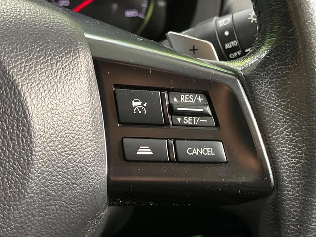 ＸＶ ２．０ｉ－Ｌ　アイサイト　４ＷＤ　ＳＤナビ　バックカメラ　アイサイトＶｅｒ２　レーダークルーズ　禁煙車　スマートキー　ＨＩＤヘッド　ＥＴＣ　車線逸脱警報　誤発進抑制機能　オートライト　デュアルオートエアコン　純正１７インチＡＷ（6枚目）