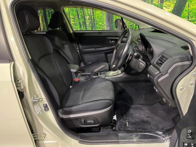 ＸＶ ２．０ｉ－Ｌ　アイサイト　４ＷＤ　ＳＤナビ　バックカメラ　アイサイトＶｅｒ２　レーダークルーズ　禁煙車　スマートキー　ＨＩＤヘッド　ＥＴＣ　車線逸脱警報　誤発進抑制機能　オートライト　デュアルオートエアコン　純正１７インチＡＷ（8枚目）