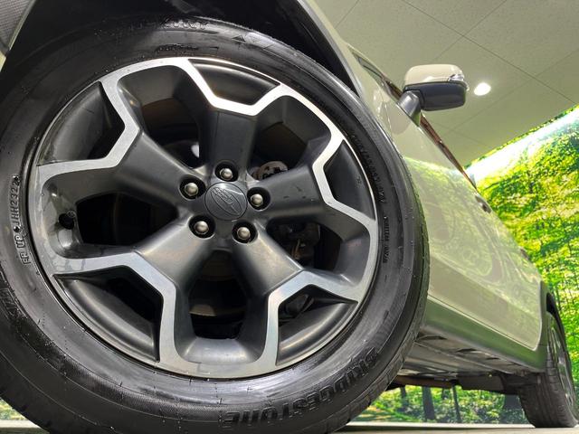 ＸＶ ２．０ｉ－Ｌ　アイサイト　４ＷＤ　ＳＤナビ　バックカメラ　アイサイトＶｅｒ２　レーダークルーズ　禁煙車　スマートキー　ＨＩＤヘッド　ＥＴＣ　車線逸脱警報　誤発進抑制機能　オートライト　デュアルオートエアコン　純正１７インチＡＷ（13枚目）