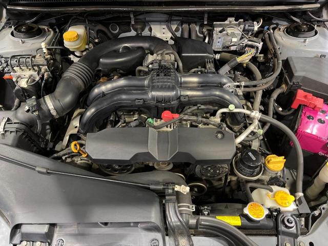 ＸＶ ２．０ｉ－Ｌ　アイサイト　４ＷＤ　ＳＤナビ　バックカメラ　アイサイトＶｅｒ２　レーダークルーズ　禁煙車　スマートキー　ＨＩＤヘッド　ＥＴＣ　車線逸脱警報　誤発進抑制機能　オートライト　デュアルオートエアコン　純正１７インチＡＷ（18枚目）