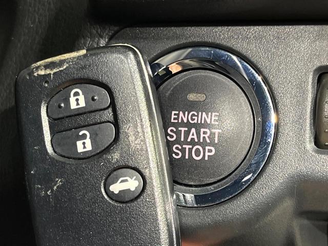 ＸＶ ２．０ｉ－Ｌ　アイサイト　４ＷＤ　ＳＤナビ　バックカメラ　アイサイトＶｅｒ２　レーダークルーズ　禁煙車　スマートキー　ＨＩＤヘッド　ＥＴＣ　車線逸脱警報　誤発進抑制機能　オートライト　デュアルオートエアコン　純正１７インチＡＷ（24枚目）