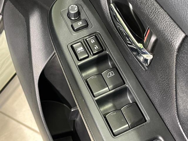 ＸＶ ２．０ｉ－Ｌ　アイサイト　４ＷＤ　ＳＤナビ　バックカメラ　アイサイトＶｅｒ２　レーダークルーズ　禁煙車　スマートキー　ＨＩＤヘッド　ＥＴＣ　車線逸脱警報　誤発進抑制機能　オートライト　デュアルオートエアコン　純正１７インチＡＷ（46枚目）
