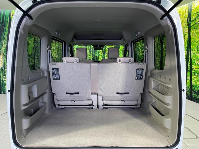 エブリイワゴン PZターボスペシャル 4WD 届出済未使用車 両側電動スライド セーフティサポート シートヒーター クリアランスソナー スマートキー LEDヘッド オートハイビーム 車線逸脱警報 誤発進抑制機能 オートライト フォグライト(42枚目)