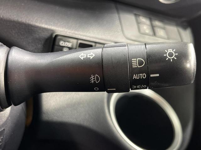 シエンタ Ｇ　クエロ　４ＷＤ　両側電動スライドドア　純正９型ＳＤナビ　全周囲カメラ　トヨタセーフティセンス　禁煙車　ハーフレザーシート　ドラレコ　コーナーセンサー　スマートキー　ＬＥＤヘッド　ＥＴＣ　オートハイビーム（44枚目）