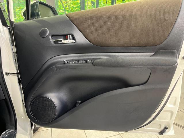 シエンタ Ｇ　クエロ　４ＷＤ　両側電動スライドドア　純正９型ＳＤナビ　全周囲カメラ　トヨタセーフティセンス　禁煙車　ハーフレザーシート　ドラレコ　コーナーセンサー　スマートキー　ＬＥＤヘッド　ＥＴＣ　オートハイビーム（51枚目）