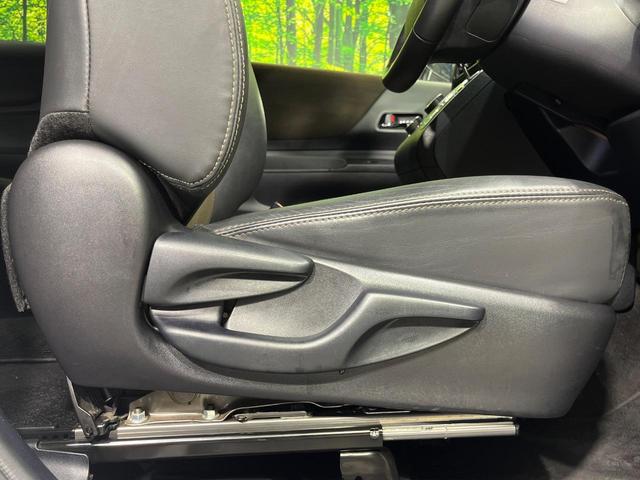 シエンタ Ｇ　クエロ　４ＷＤ　両側電動スライドドア　純正９型ＳＤナビ　全周囲カメラ　トヨタセーフティセンス　禁煙車　ハーフレザーシート　ドラレコ　コーナーセンサー　スマートキー　ＬＥＤヘッド　ＥＴＣ　オートハイビーム（53枚目）